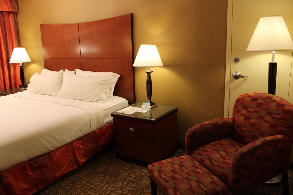 Holiday Inn - Memphis Downtown - Beale St. By Ihg Екстериор снимка